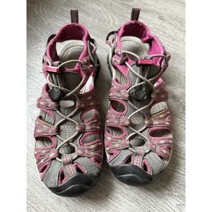 Keen Whisper Woman’s Hiking Sandals Sangria Maroon Grey Size 7.5